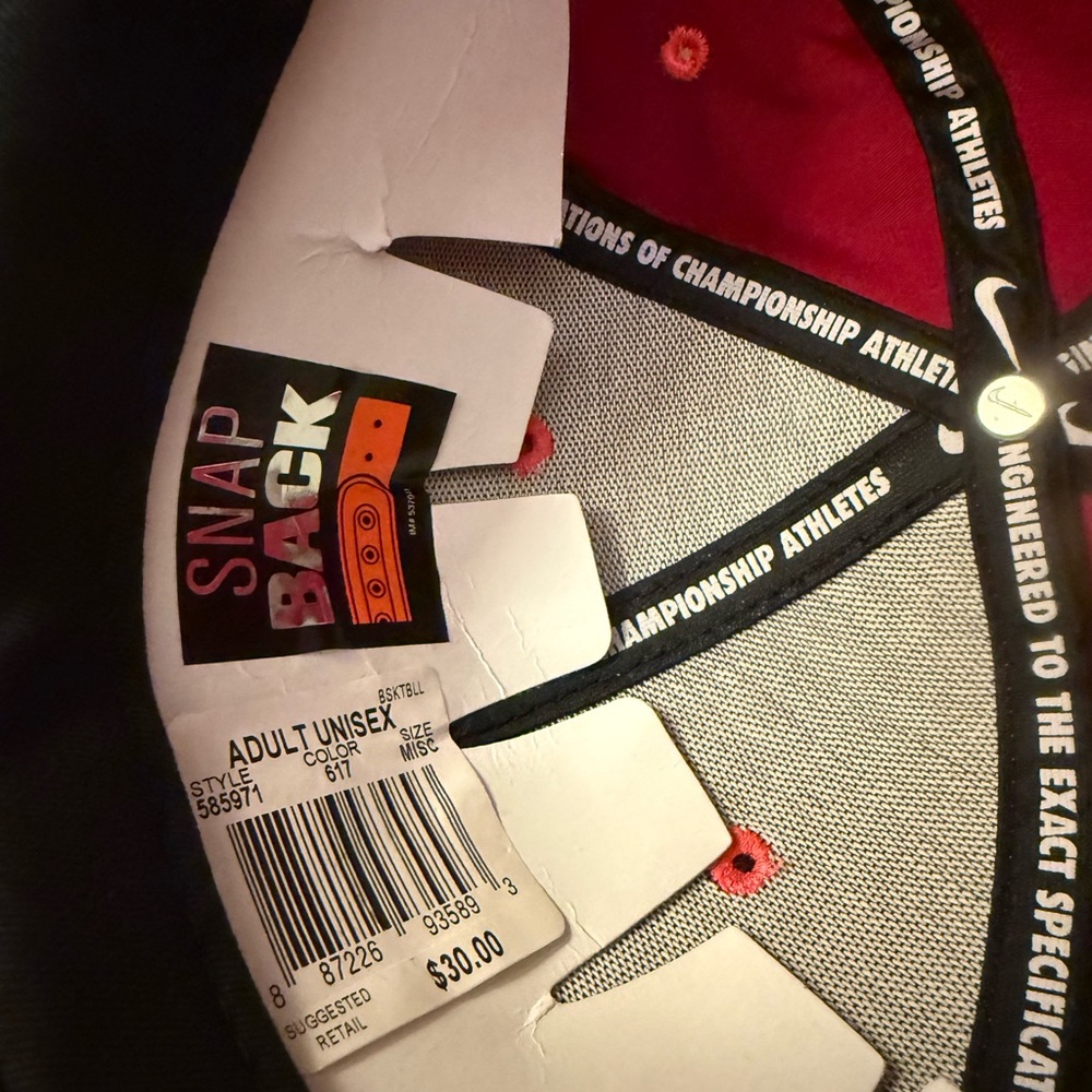 Nike Red and Orange Embroidered Cap - Picture 8 of 10